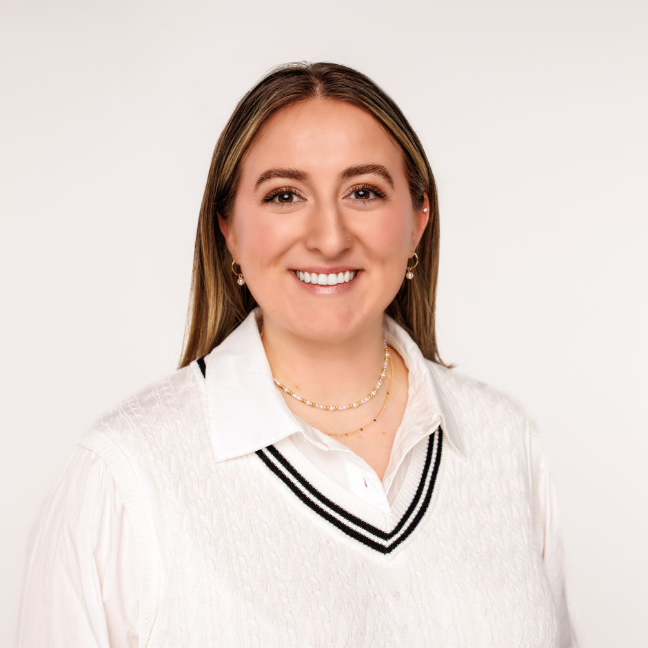 Shellby Janson Headshot Resized